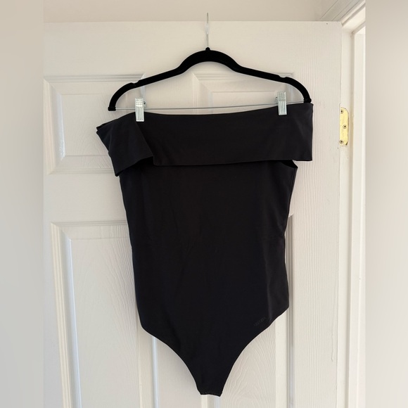 ARITZIA Contour Bodysuit in Black - BNWT - Picture 7 of 9